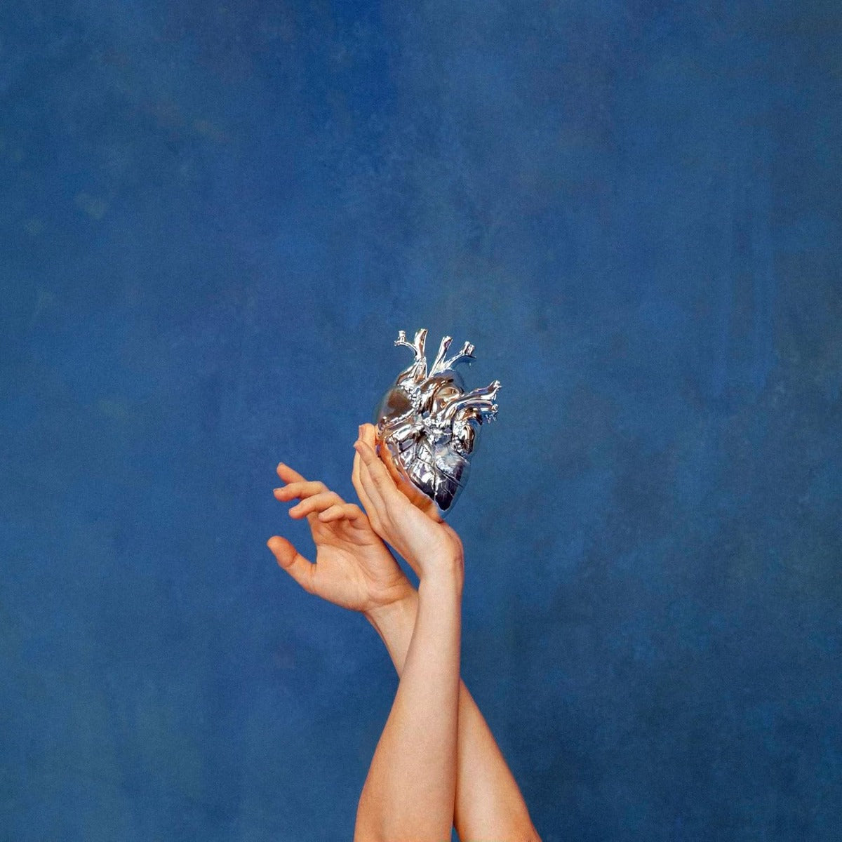 Aurora - What Happened To The Heart? (Indie Exclusive, Translucent Sea Blue Colored Vinyl) ((Vinyl))